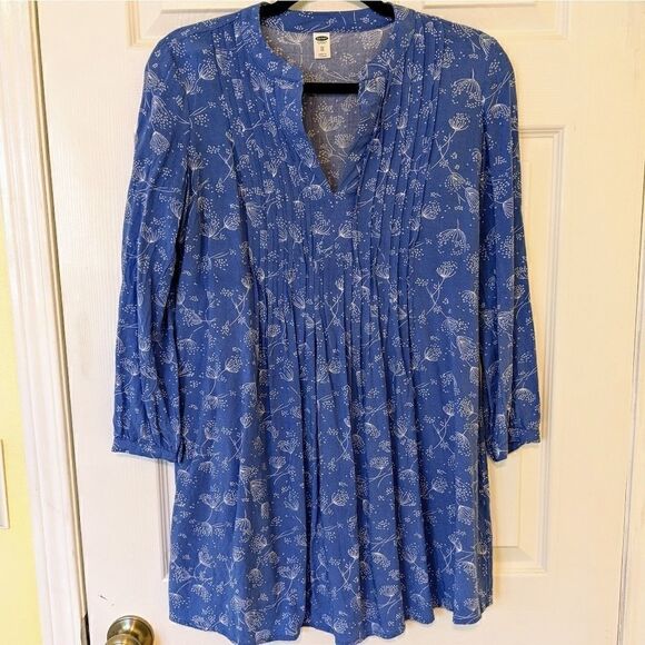 (Old Navy) Floral V-Neck Dress with Button Cuff - Picture 1 of 8